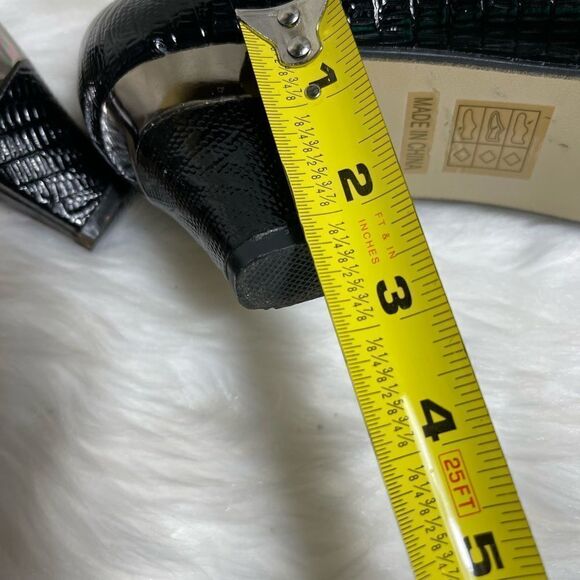 Pierre Dumas black reptile prints slip on 2” heels with gold tone accent SZ12M - Picture 10 of 10
